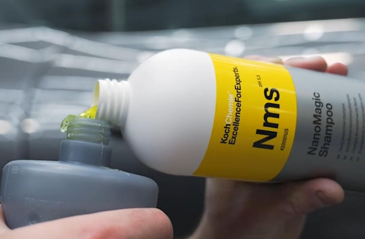 imageKochChemie NanoMagic Shampoo Auto Soap with Gloss Cleaning WaterRepellent Nano Shampoo Layer 1 Liter338 Fl Oz Pack of 1